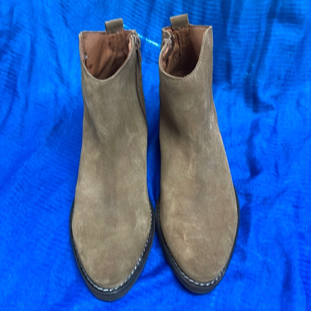 Marroqui Sanchez Tan Suede Booties
